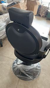 Poltrona da Barbiere in Stile Antico Nero e Oro con Rivestimento in Pelle Trapuntata, Base Rotonda con Pompa Idraulica, Sedia da <span class=keywords><strong>Parrucchiere</strong></span> in Vendita - Product Image 4