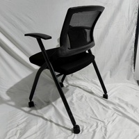 Chaise de bureau en maille confortable au design moderne chaise de formation table d'écriture à roulettes accoudoir pour salle de réunion prix scolaire