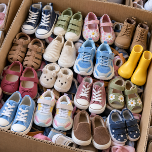 Scarpe Mary Jane per Bambini in Camoscio, Taglie Assortite, Scarpe da Festa per Bambine da 13M a 21 mesi per Negozi al Dettaglio e Collezioni di Calzature - Product Image 1