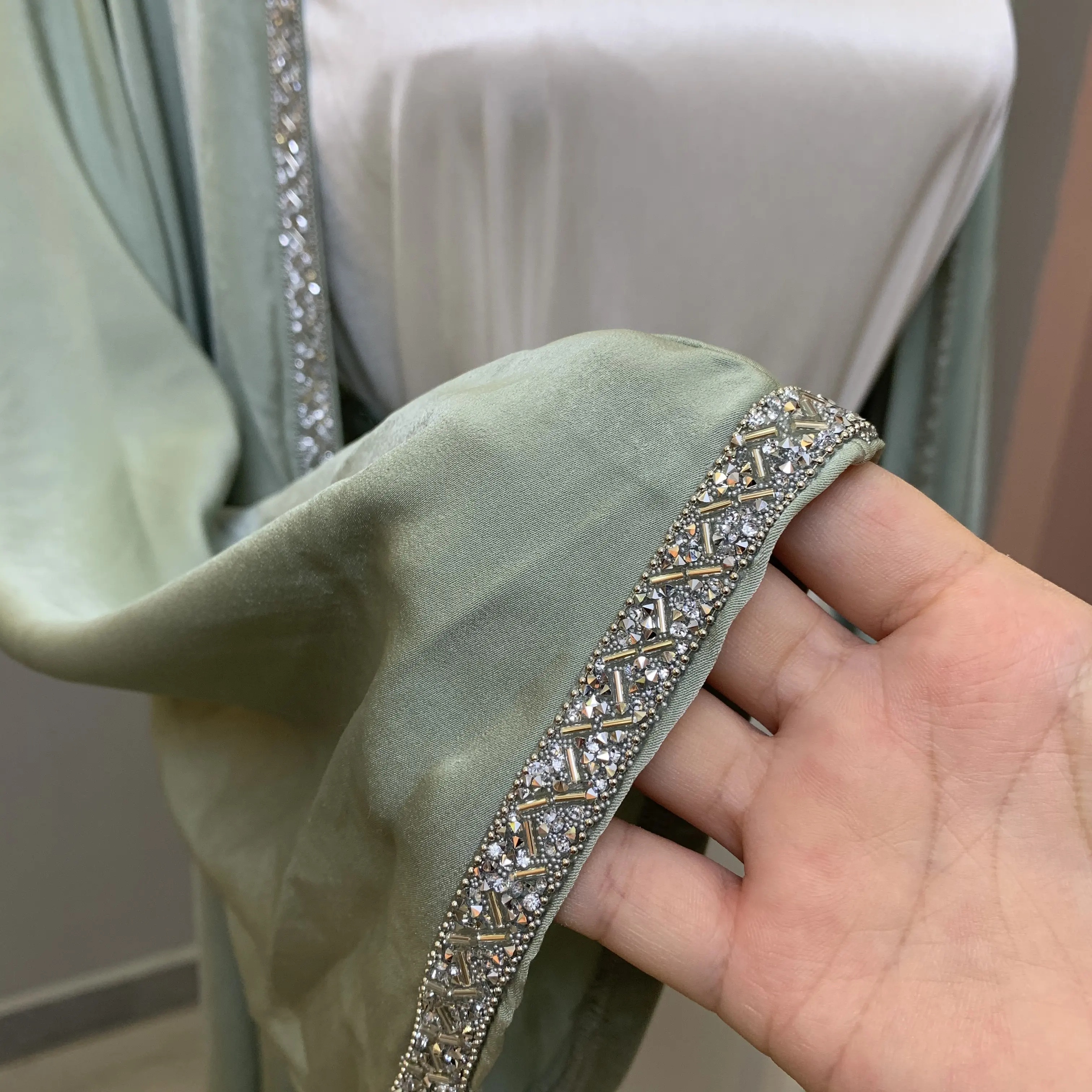 2023 Designs Eid Dubai Islamic Elegant Modest Abaya Women Muslim Dress Inner Slip Dress Abaya Set Diamond Satin Silk Open Abaya