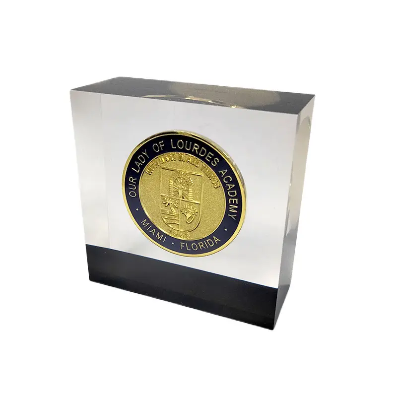 Caja de almacenamiento de monedas Caja de protección de embalaje Oro transparente Personalizado Acrílico Aleación de zinc Moneda de metal personalizada Arte popular CN;GUA