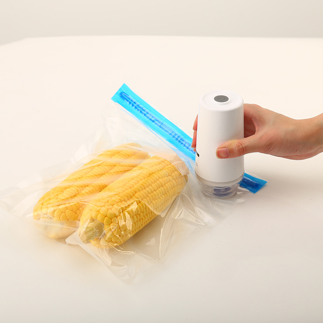 Wholesale Household Portable 3.7V Usb Charging Mini Vacuum Sealer Handheld Small Size air Vacuum Pump Vacuum Packaging Machine