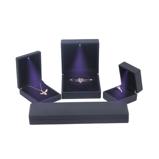 MASON Luxury Diamond Ring Case with LED Light Custom Velvet Metal Wedding Jewelry Ring Box for Engagement Proposals