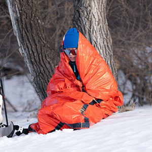 Saco <span class=keywords><strong>de</strong></span> <span class=keywords><strong>Dormir</strong></span> Promocional <span class=keywords><strong>de</strong></span> Película <span class=keywords><strong>de</strong></span> Aluminio Engrosada <span class=keywords><strong>para</strong></span> Supervivencia, 210*105CM, Doble Ancho con Baja Temperatura <span class=keywords><strong>para</strong></span> Mantener el Calor en Exteriores - Product Image 3