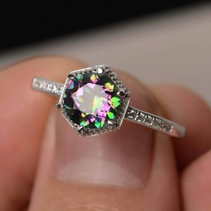 Anillo de Boda con Piedra Preciosa de Topacio Místico de Forma Redonda, Joyería de Boda de Plata de Ley - Product Image 5