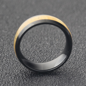 Anillo de Acero Inoxidable para Hombre con Incrustaciones de Madera de 8MM, Anillo de Boda Negro con Diseño Geométrico - Product Image 4