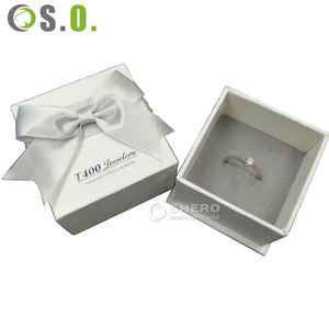 Caja de Embalaje de Joyería de Cartón Deslizable de Lujo con Asa de Satén, Logotipo Personalizado, Forma Personalizada 10x10x3cm para Collares - Product Image 4