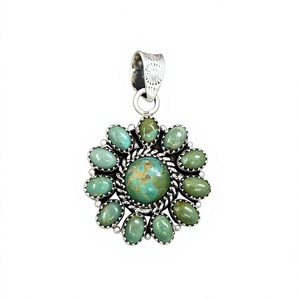 Colgante de Turquesa Kingman Hecho a Mano en Plata de Ley, Joyería Artesanal del Suroeste de Nizhoni, Regalo - Product Image 1