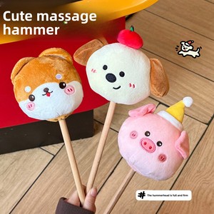 Martillo de masaje creativo y adorable para mascotas, martillo de golpeteo con cabeza en forma de manzana, martillo de peluche pequeño para masaje de meridianos en cuello, hombros, piernas y espalda. - Product Image 4