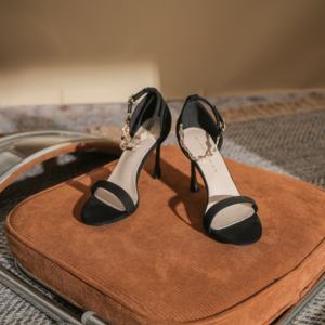 Chaussures respirantes à plateforme et talon épais pour femmes, style banquet de mariage, sexy et tendance pour l'été - Product Image 1