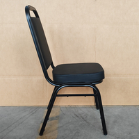 Chaises de banquet d'hôtel en métal empilables avec revêtement en tissu pour restaurant et événements – Vente directe usine