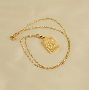 Collar con inicial chapado en oro de 18 quilates para mujer con colgante de LETRA DE ACERO INOXIDABLE Gargantilla de moda estética Regalo de cadenas lindas - Product Image 4