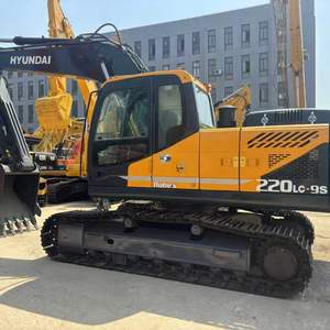Excavatrice sur chenilles Hyundai 220LC-9S d'occasion, modèle 2020, godet de 1,05 m, poids opérationnel de 22000 kg, 4001-6000 heures de fonctionnement, bon état - Product Image 1