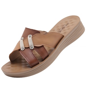 Chaussons de luxe en cuir de vachette pour <span class=keywords><strong>femme</strong></span>, respirants, légers, antidérapants, à semelle souple et confortables pour l'été, pour femmes d'âge mûr - Product Image 5