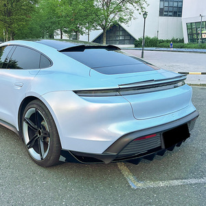 Jupe latérale Porsche Taycan Noir Piano Texture Fibre de Carbone ABS Gauche 2019 AT Transmission Automatique - Product Image 2