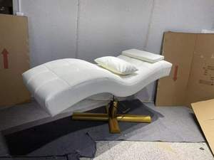 Cama Ergonómica Curva para Pestañas con Base Dorada para Estudio de Pestañas y Salón de Belleza - Product Image 4