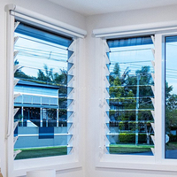 Fenêtres à persiennes en aluminium et verre trempé AMJ Commercial Design, fenêtres à volets en verre trempé, persiennes en aluminium