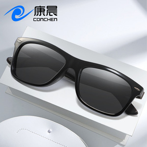Gafas de Sol Cuadradas Negras para Hombre Conchen, Montura de PC, Lentes TAC con Protección UV400, para Viajes, Conducción y Atuendos Modernos - Product Image 3