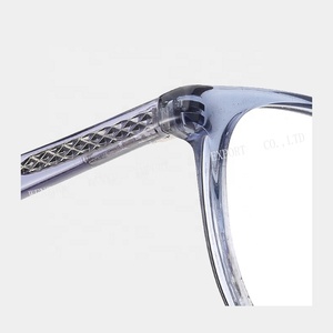 Lunettes à monture ovale à verres photochromiques certifiées CE, garantissant une vision claire pour faire les devoirs, faire du sport et <span class=keywords><strong>regarder</strong></span> des films - Product Image 3