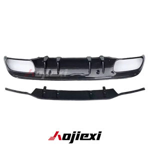 Diffuseur de pare-chocs arrière en fibre de carbone de style AMG 2PCS pour Mercedes Benz W205 Classe C C300 C43 <span class=keywords><strong>C63s</strong></span> Sedan <span class=keywords><strong>2015</strong></span> + Kit carrosserie séparateur arrière - Product Image 2