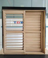 Fenêtre et porte coulissante TOMA en aluminium couleur bois série 60 avec double rail, à lamelles fixes et réglables