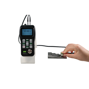 Jauge d'épaisseur ultrasonique TM210 Plus pour métaux, plastiques, céramiques, composites, époxydes, verres, etc. - Product Image 1