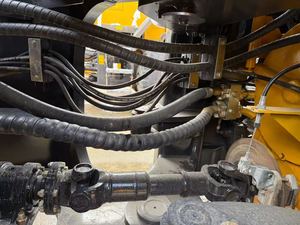 Minicargadora China Shandong Lingong SDLG956L/SDLG936L con Sistema Totalmente Hidráulico, Motor, Caja de Cambios, Bomba y Accesorios - Product Image 5