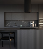 Ensemble de cuisines en bois modulaires écologiques prêtes à assembler avec un design cannelé et un robinet mural inclus