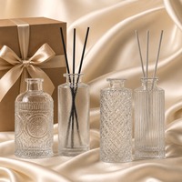 Lot de 4 flacons diffuseurs en verre transparent vides et rechargeables pour huiles d'aromathérapie avec bâtonnets diffuseurs – Contenants de parfum