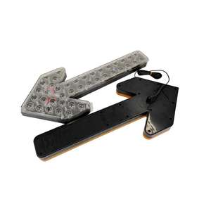 Segnale Stradale a Freccia LED Lampeggiante Giallo di Alta Qualità 600mm - Product Image 2