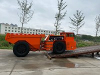 Camion benne minier souterrain XINGTUO avec moteur de 112 kW et capacité de charge nominale de 8 tonnes pour l'extraction aurifère