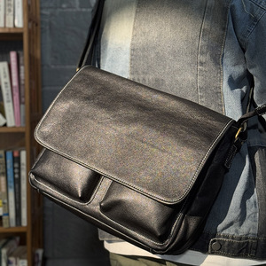 Zaino Medio Vintage in Vera <span class=keywords><strong>Pelle</strong></span> Lavorata a Mano con Effetto Sfumato, Borsa a Tracolla Messenger per <span class=keywords><strong>Uomo</strong></span> - Product Image 2