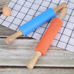 Outils de pâtisserie manuels Kingwise, rouleau à pâtisserie en silicone 3D de Noël, rouleau à pâtisserie en bois gravé en relief <span class=keywords><strong>pour</strong></span> le fondant - Product Image 4