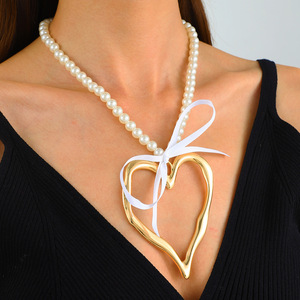 2024 nouveau collier de perles de perles exagéré grand coeur creux amour pendentif collier <span class=keywords><strong>gothique</strong></span> bijoux pour femmes filles - Product Image 2