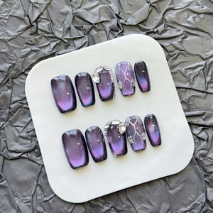 Faux ongles à presser Serpentine Glam avec design œil de chat violet et zircon étincelant, embouts d'ongles de luxe faits à la main - Product Image 6