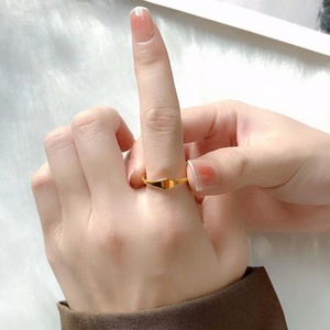 Anillo de Joyería Minimalista y Elegante, Anillos de Dedo de Acero Inoxidable Chapados en Oro Fino para Mujer - Product Image 3