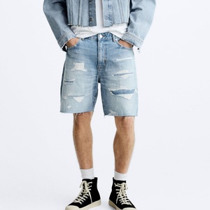 Shorts en jean déchirés pour hommes, nouveau design, délavage bleu, logo personnalisé, prix d'usine - Product Image 2