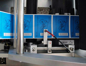 Etiquetadora de Botellas Redondas MT-50 de Uso Generalizado, Máquina para Etiquetar con Adhesivos - Product Image 3