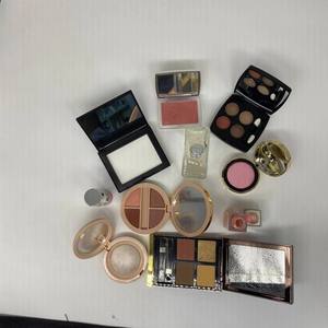 Luxury brand provider of high-quality vegetarian cosmetics, including eyeshadow, blush, lipstick, highlighter and setting powder - Product Image 3