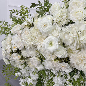 ซุ้มดอกไม้ประดิษฐ์สำหรับงานแต่งงาน ดีไซน์ใหม่ ผ้าไหมรักษ์โลก สีสันปรับแต่งได้ ฉากหลังงานแต่งงานที่สมจริง - Product Image 3