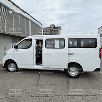 Fourgonnette électrique pure Wuling, version confort, bus de passagers, 6 à 14 places, autonomie de 300 km, voiture électrique de passagers, mini-bus de Chine