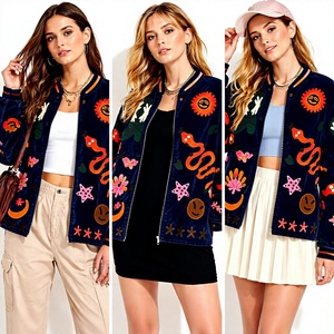 Veste Safari Luxe en Velours Suzani Brodée à la Main, Imprimé Animal, Écologique, Automne Hiver, Femme, Bohème Hippie, Coton Intégral - Product Image 2