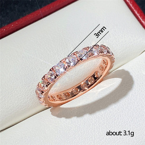 Anello da Donna con Zirconi Cubici Rotondi Stile Eternity, Gioiello alla Moda - Product Image 5
