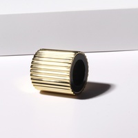 Oro Plata Negro Recubierto en stock Forma de rayas Diseño moderno FEA 15mm Pulverizador Botella de perfume Tapa de plástico