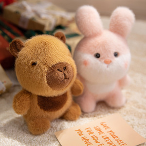 Peluche JM Aurora Palm Pals Betsy la Poussinette, Peluche Jaune Personnalisée, Jouet en Peluche Canard de Fête, Peluche Mignonne et Moelleuse, Poupée Animaux de la Ferme - Product Image 4
