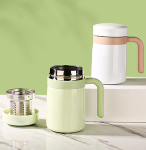 <span class=keywords><strong>Tazza</strong></span> da tè personalizzata da 550ml in acciaio inossidabile isolata SS304 <span class=keywords><strong>tazza</strong></span> <span class=keywords><strong>termica</strong></span> portatile a prova di perdite coperchio da viaggio <span class=keywords><strong>tazza</strong></span> da caffè con manico - Product Image 1