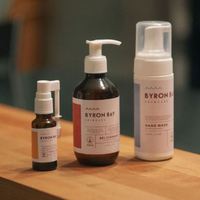 Autocollant d'étiquettes adhésives de produit d'emballage de bouteille cosmétique de vente directe d'usine