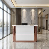 Comptoir de réception moderne en bois, sûr et fiable, avec structure renforcée pour usage quotidien en commerce de détail, hôpital, centre commercial