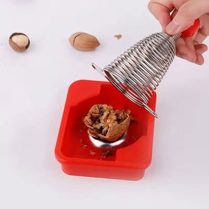 Casse-noix portable en acier inoxydable à ressort spiralé, simple d'utilisation, pour ouvrir les noix et retirer les coquilles - Product Image 4