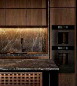 Meubles de cuisine en bois au design moderne, grain de bois vertical, finition stratifiée en noyer noir, armoires de cuisine avec îlot central - Product Image 5